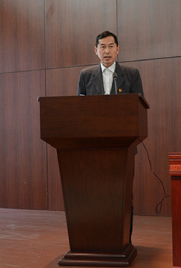 004图为机关党委书记、副理事长钱玉贵代表机关党委作工作报告.jpg