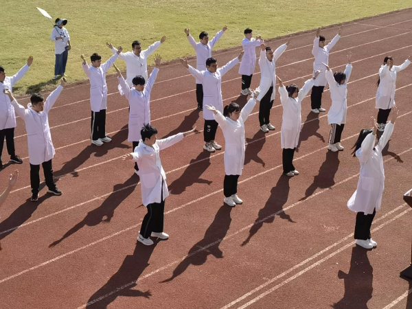 1.png运动会.png3.png