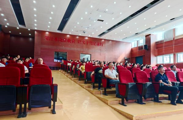 图片-铭记历史守初心 砥砺奋进担使命  ——我校组织全体师生员工观看纪念中国人民抗日战争 暨世界反法西斯战争胜利80周年阅兵仪式盛况 图片-铭记历史守初心 砥砺奋进担使命  ——我校组织全体师生员工观看纪念中国人民抗日战争 暨世界反法西斯战争胜利80周年阅兵仪式盛况