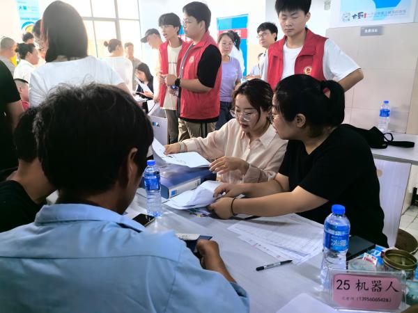 食堂报到(1)600.jpg
